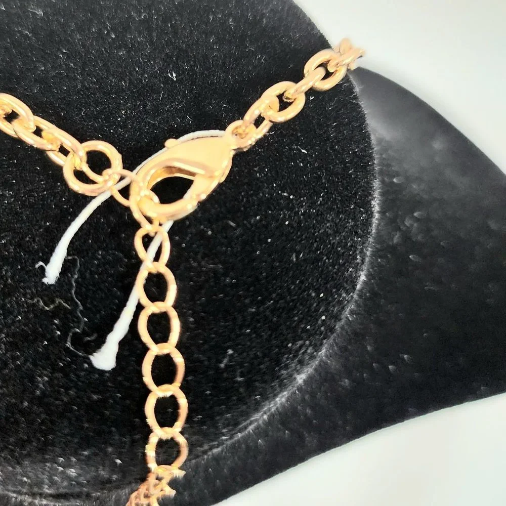 Gold and Black Oval Pendant Necklace 21 Inch‎ Adjustable Chain Medallion